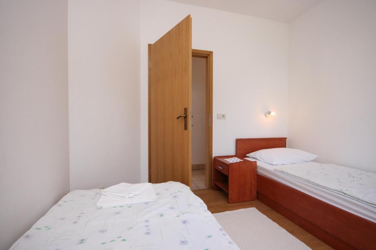 Apartment Stara Novalja 6301B Luaran gambar