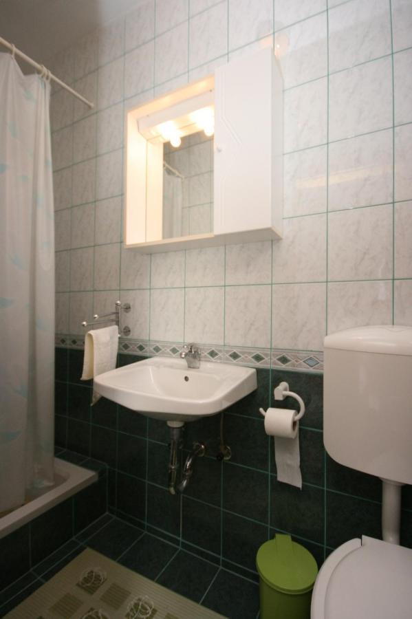 Apartment Stara Novalja 6301B Luaran gambar