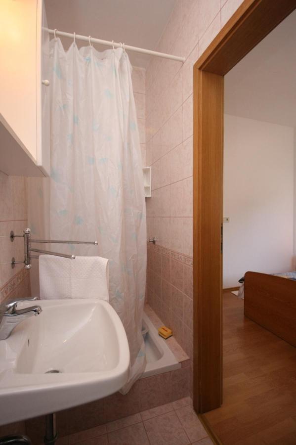 Apartment Stara Novalja 6301B Luaran gambar